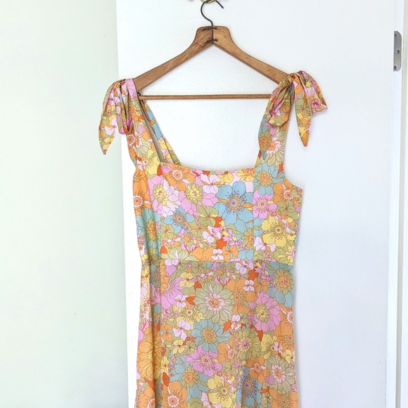 Sold on M! Show Me Your Mumu Claire Midi Dress ~ Groovy Blooms - Picture 11 of 12